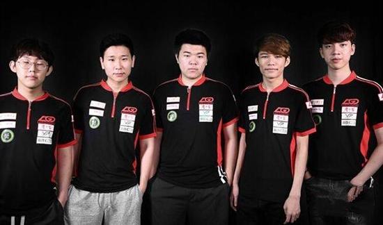 生涯截然不 生涯截然不