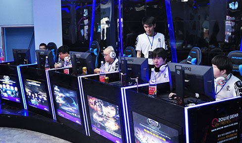 国篮球界拥 国篮球界拥